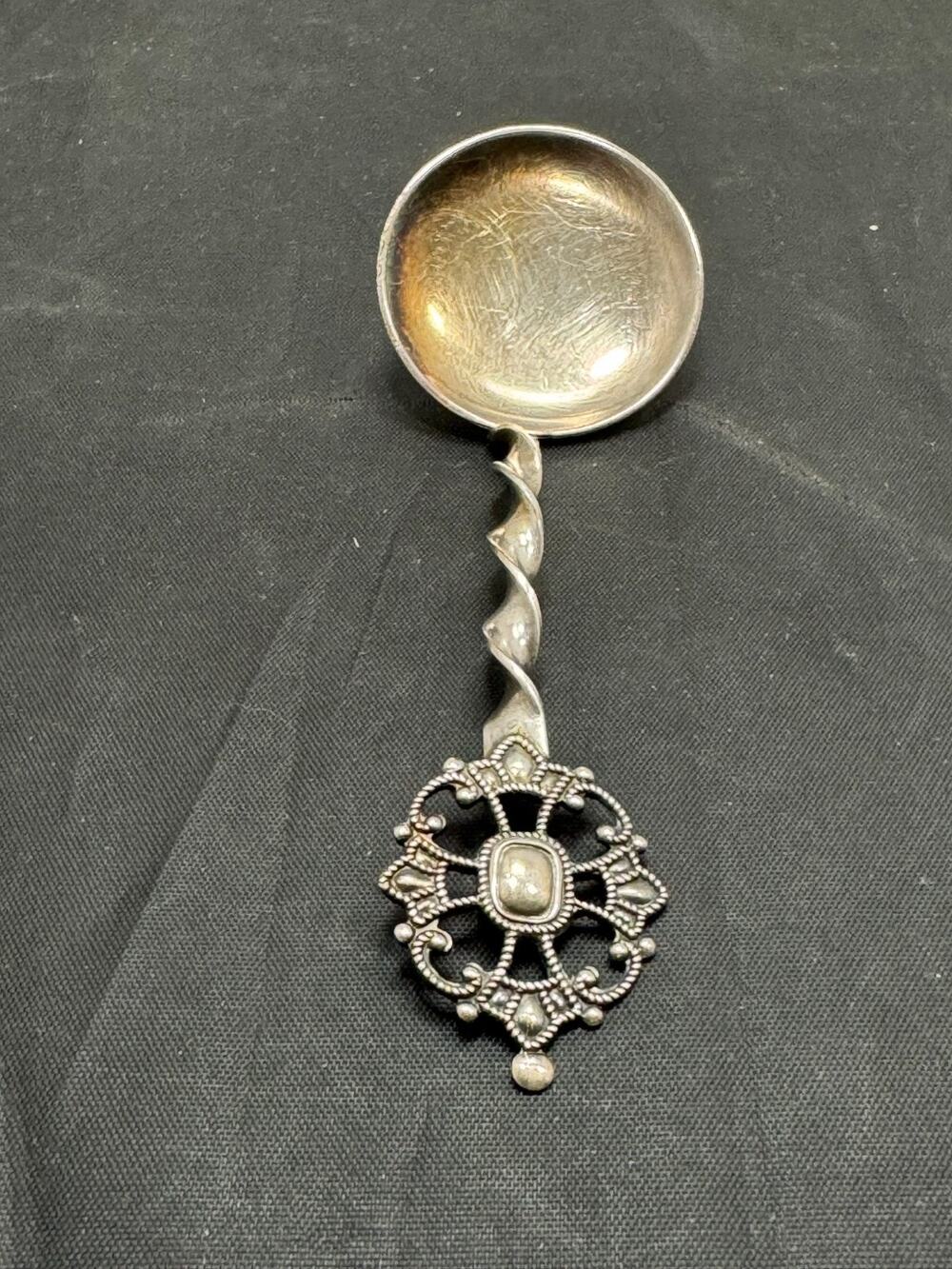 Vintage Thomsen Knudsen Kings Cross Norway TK 40G Silverplate Bonbon Spoon 5"